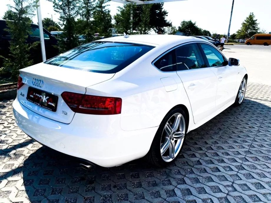 ID:2477 - AUDI A5