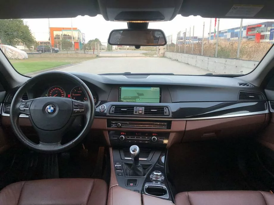 ID:2492 - BMW 520