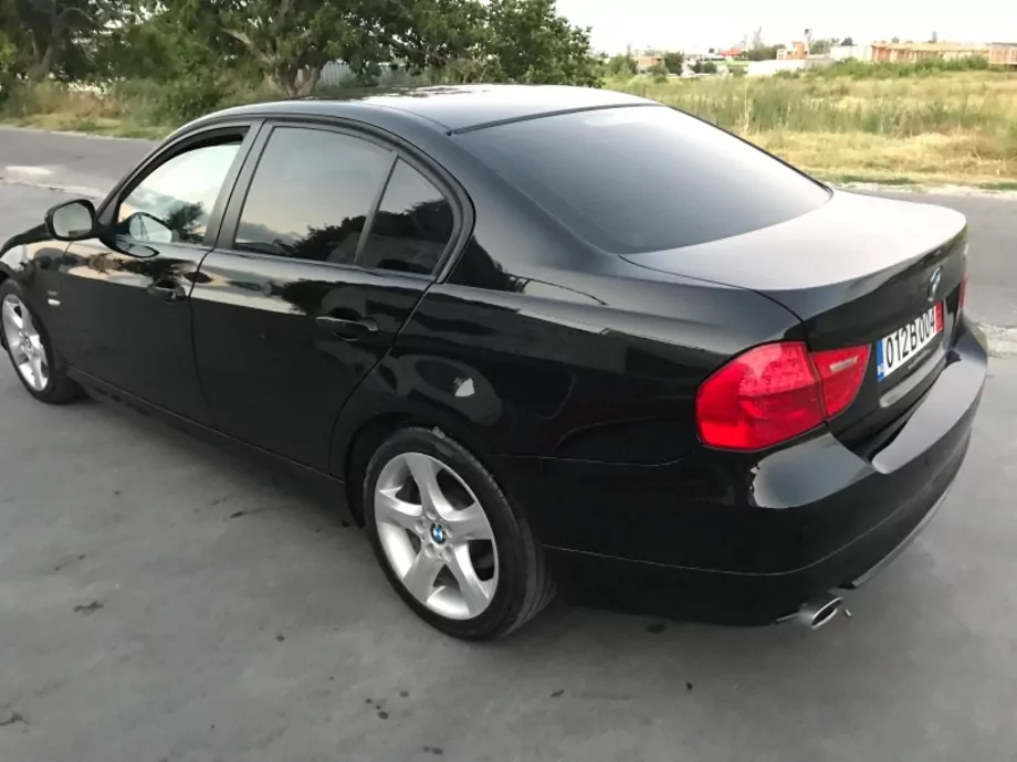 ID:453 - BMW 320