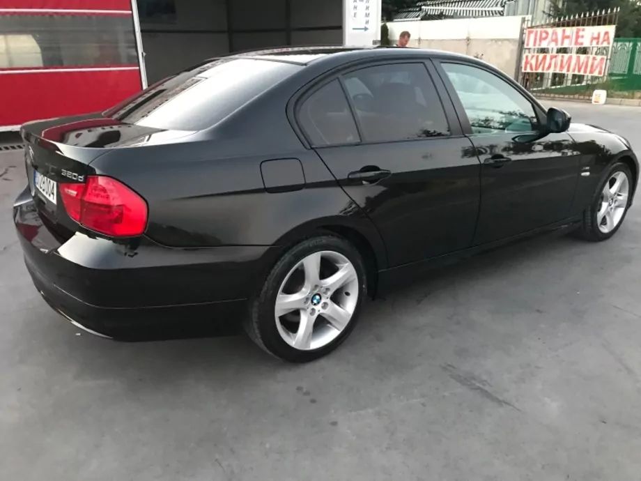 ID:453 - BMW 320