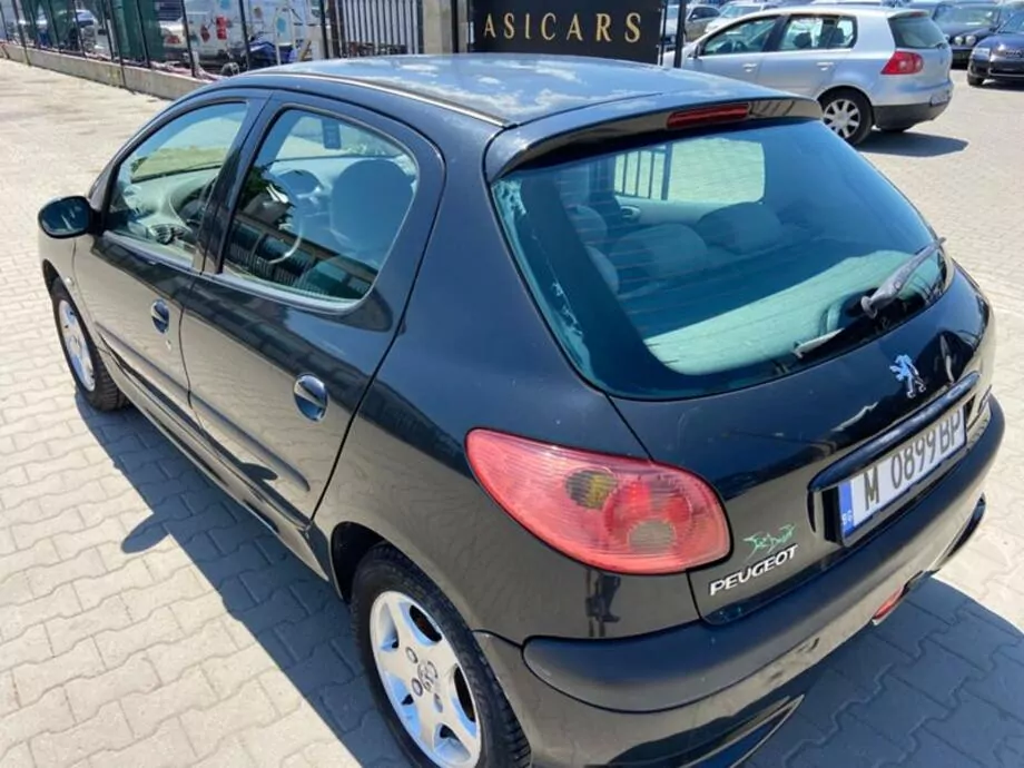 ID:472 - PEUGEOT 206