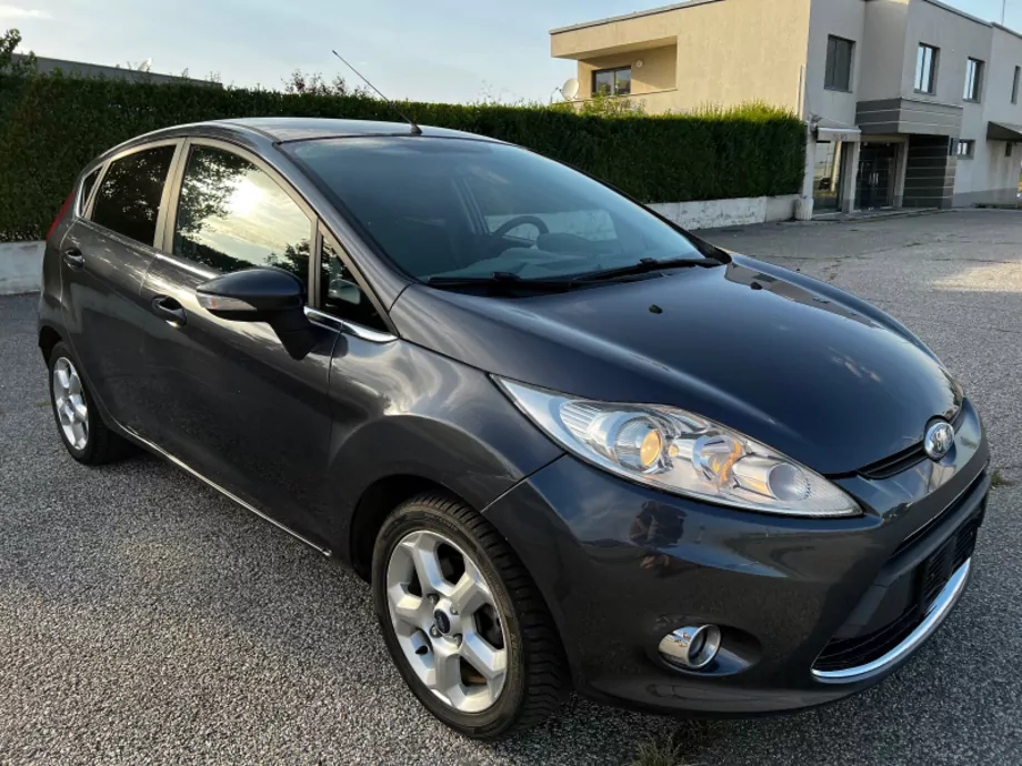 ID:494 - FORD FIESTA