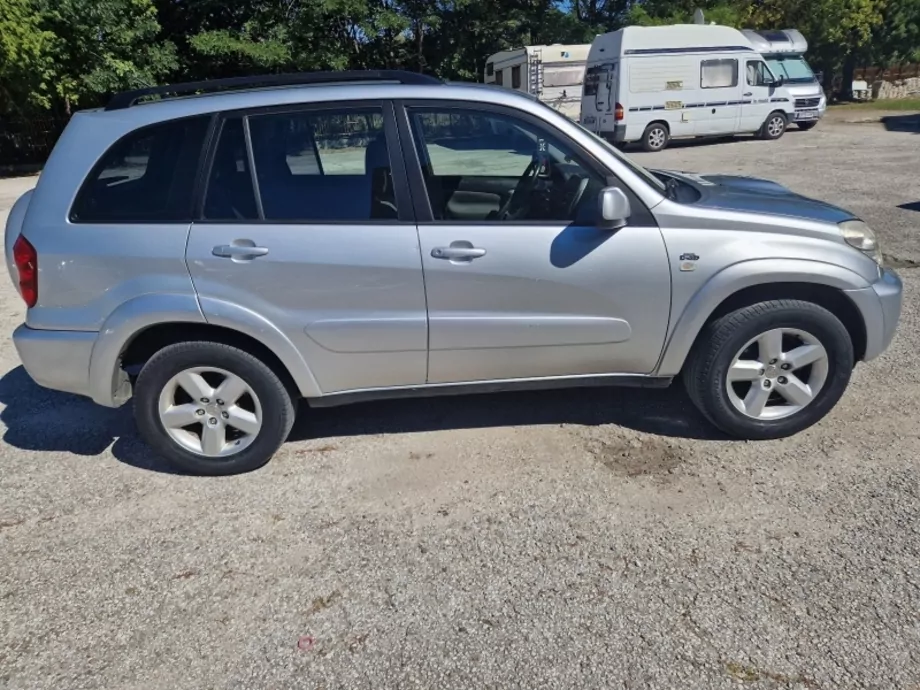 ID:501 - TOYOTA RAV4