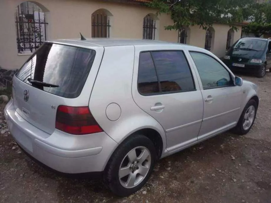 ID:521 - VOLKSWAGEN GOLF