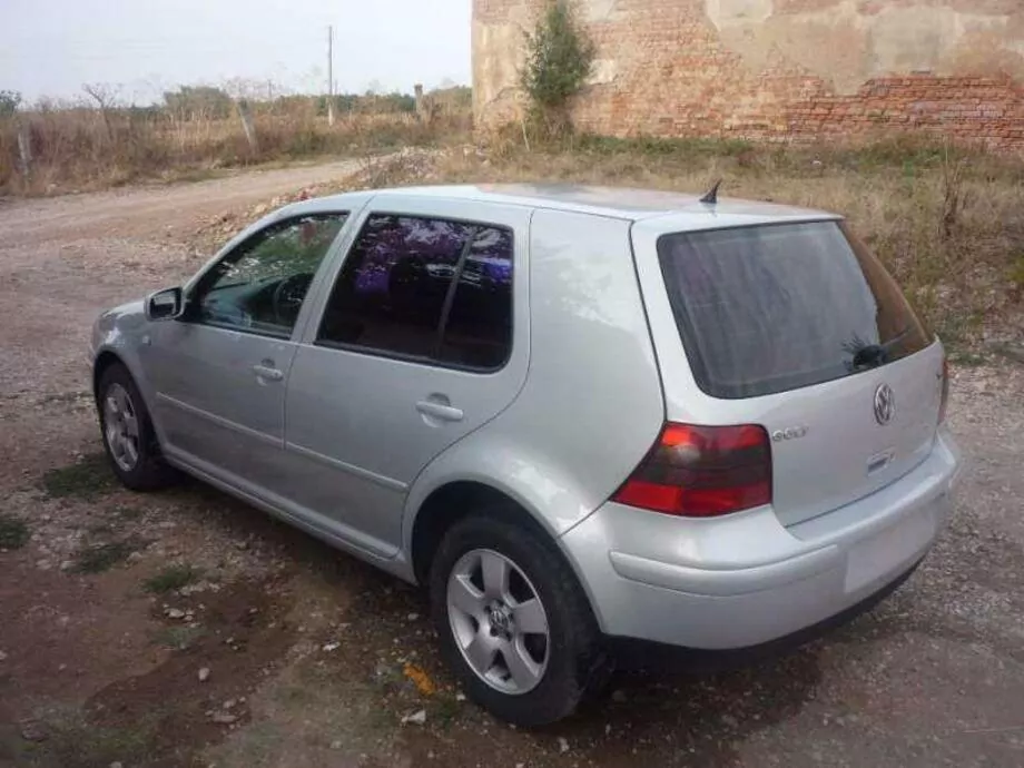 ID:521 - VOLKSWAGEN GOLF