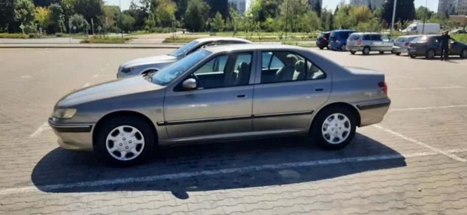 ID:528 - PEUGEOT 406