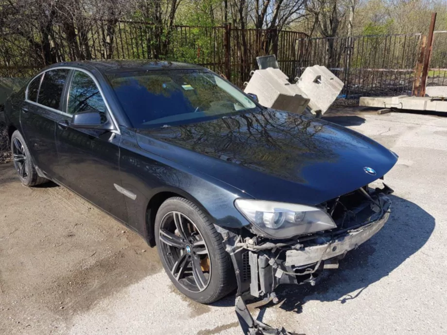 ID:539 - BMW 740