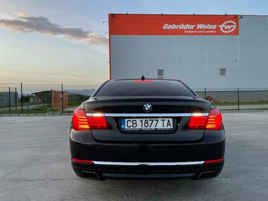 ID:556 - BMW 750