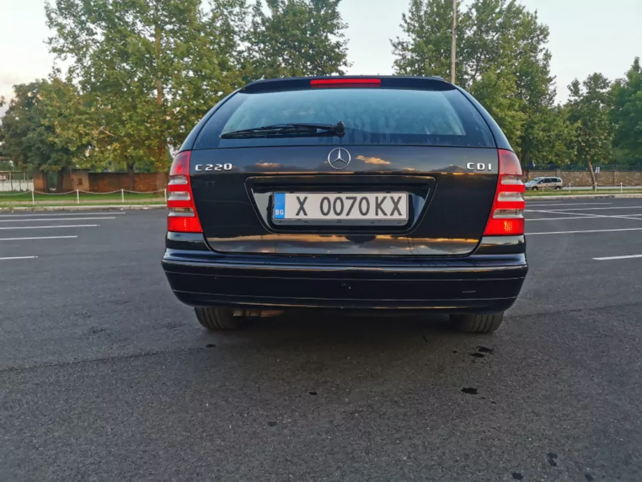 ID:567 - MERCEDES-BENZ C 220