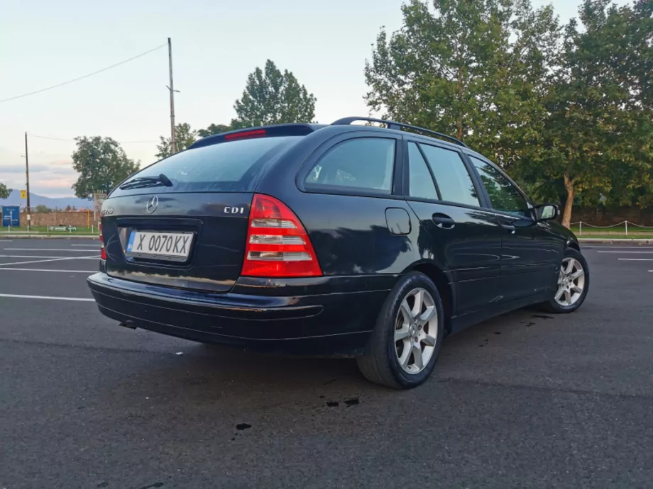 ID:567 - MERCEDES-BENZ C 220