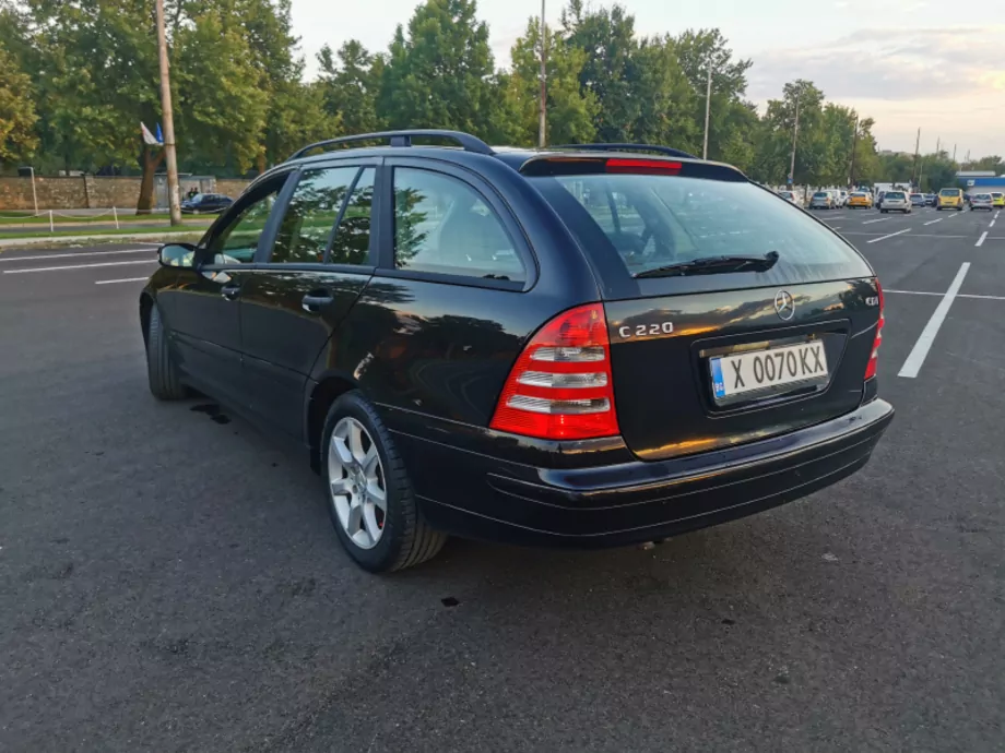 ID:567 - MERCEDES-BENZ C 220