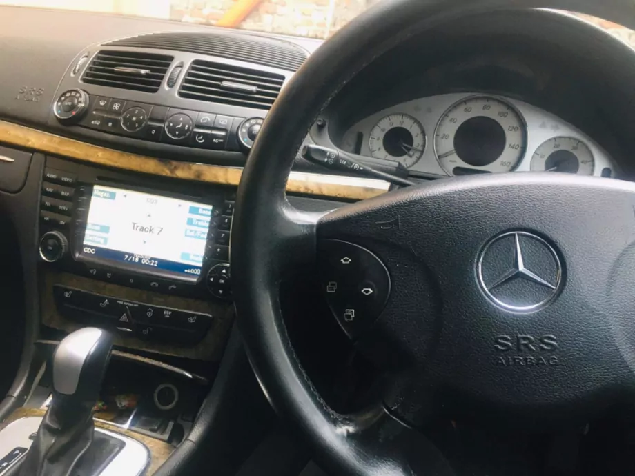 ID:576 - MERCEDES-BENZ E 320