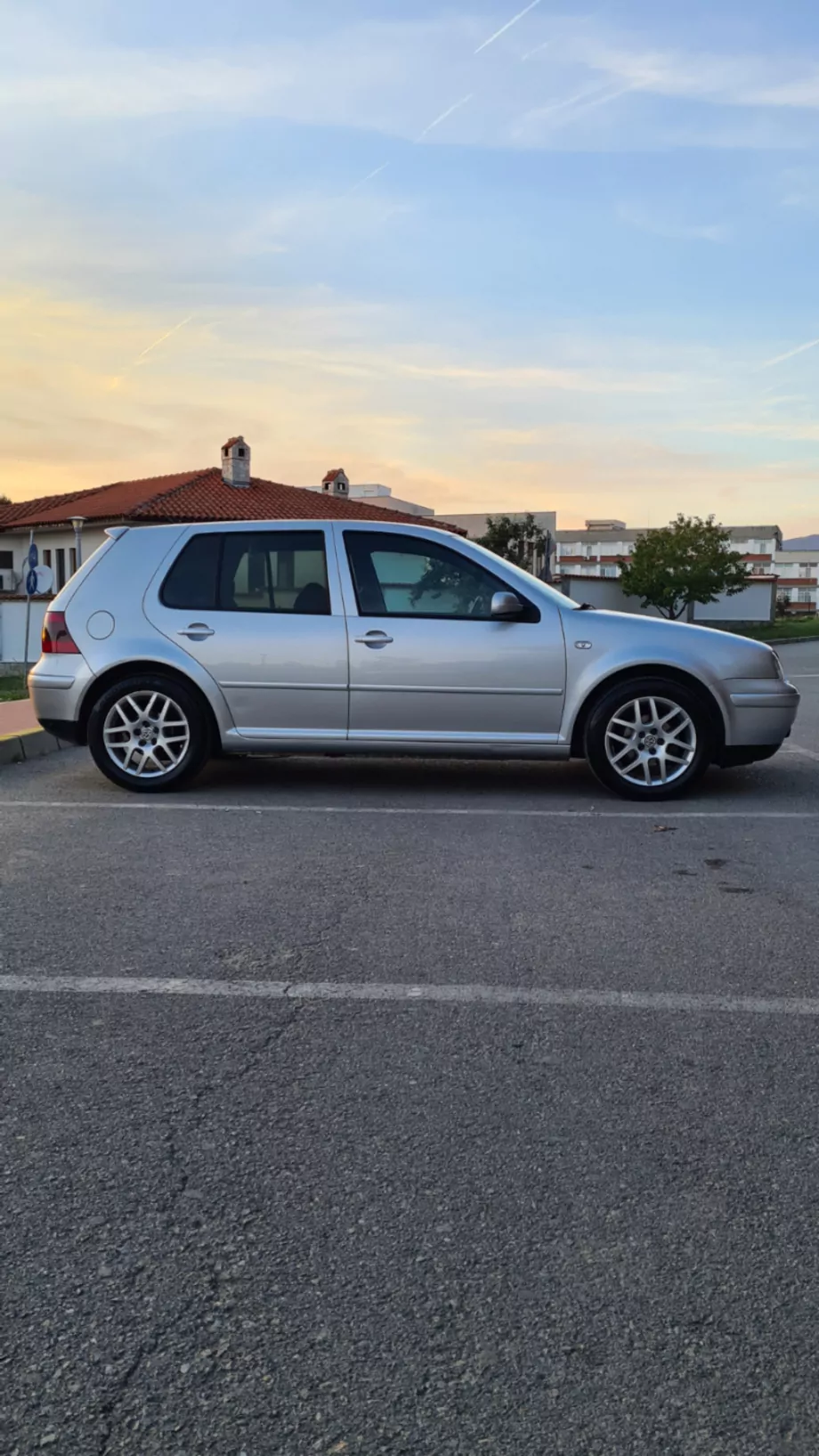 ID:579 - VOLKSWAGEN GOLF