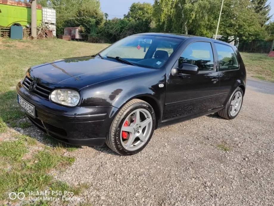 ID:581 - VOLKSWAGEN GOLF