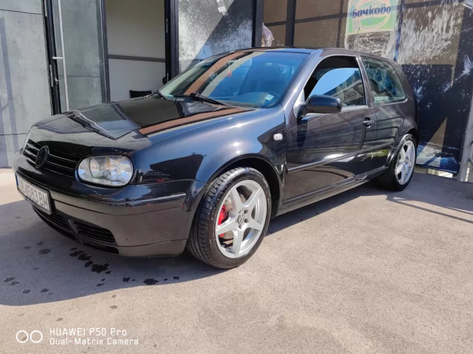 ID:581 - VOLKSWAGEN GOLF