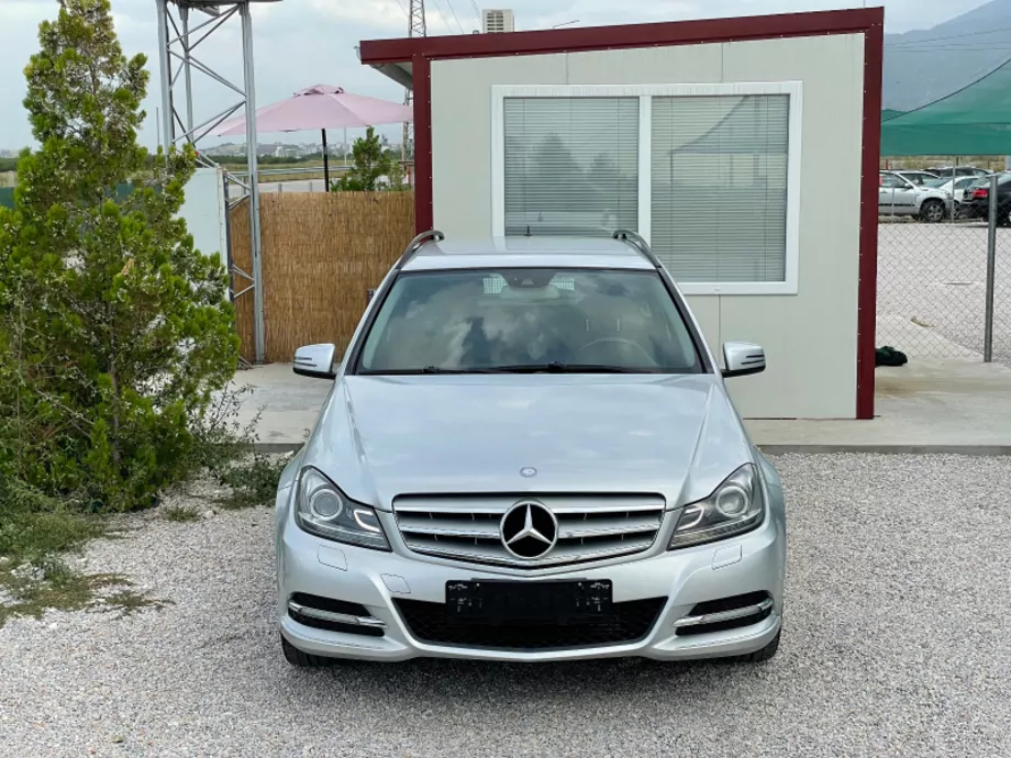 ID:587 - MERCEDES-BENZ CLC 200