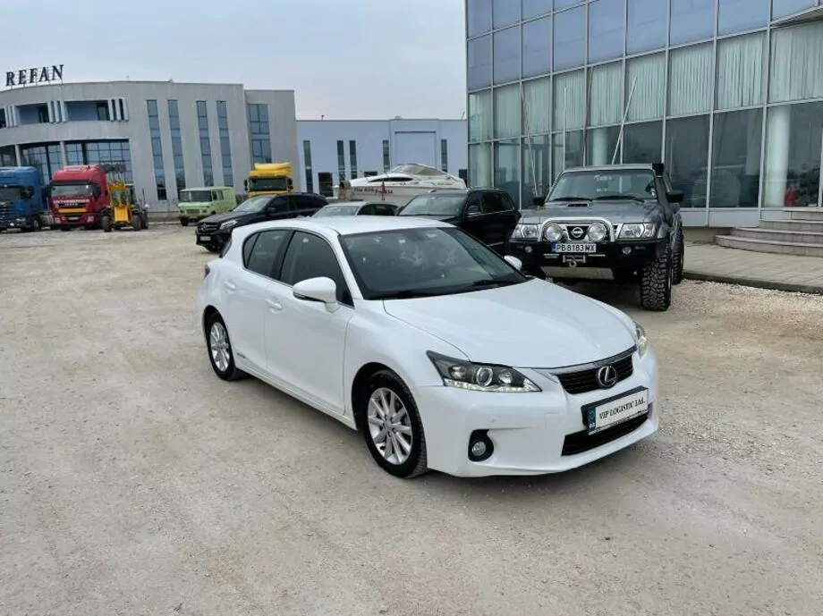 ID:604 - LEXUS CT200H