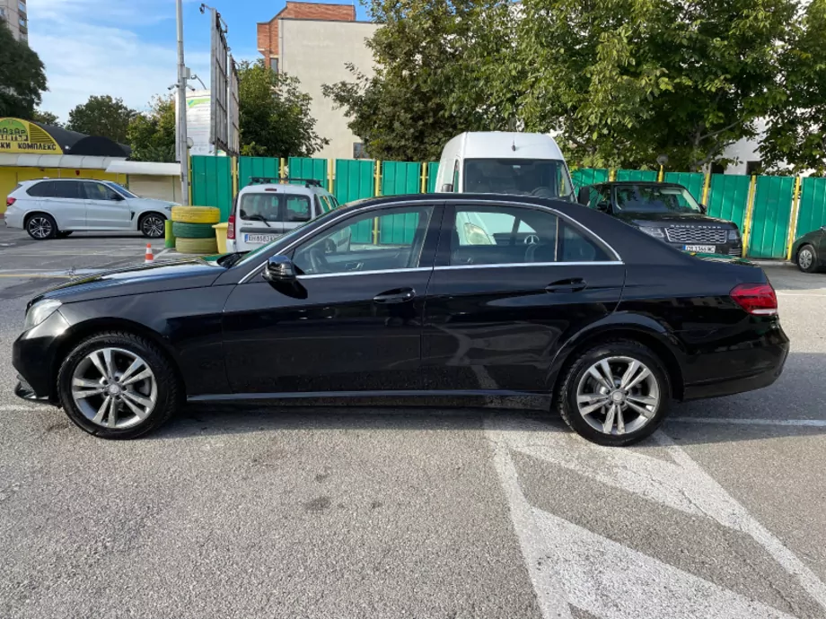 ID:617 - MERCEDES-BENZ E 200