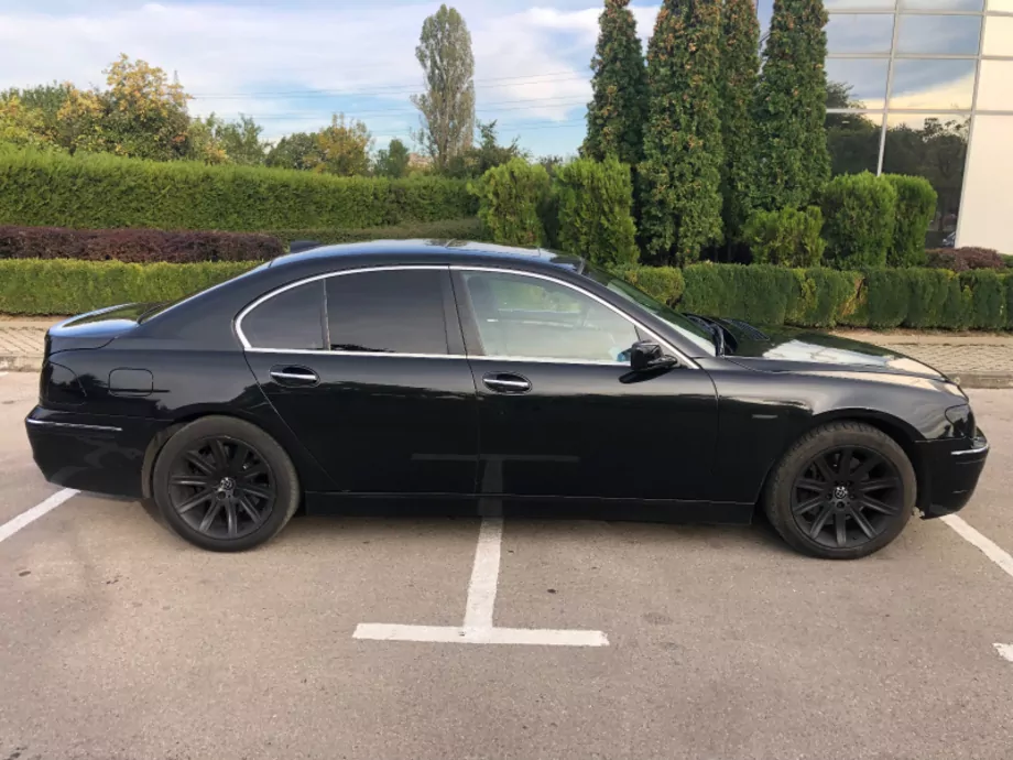 ID:619 - BMW 730