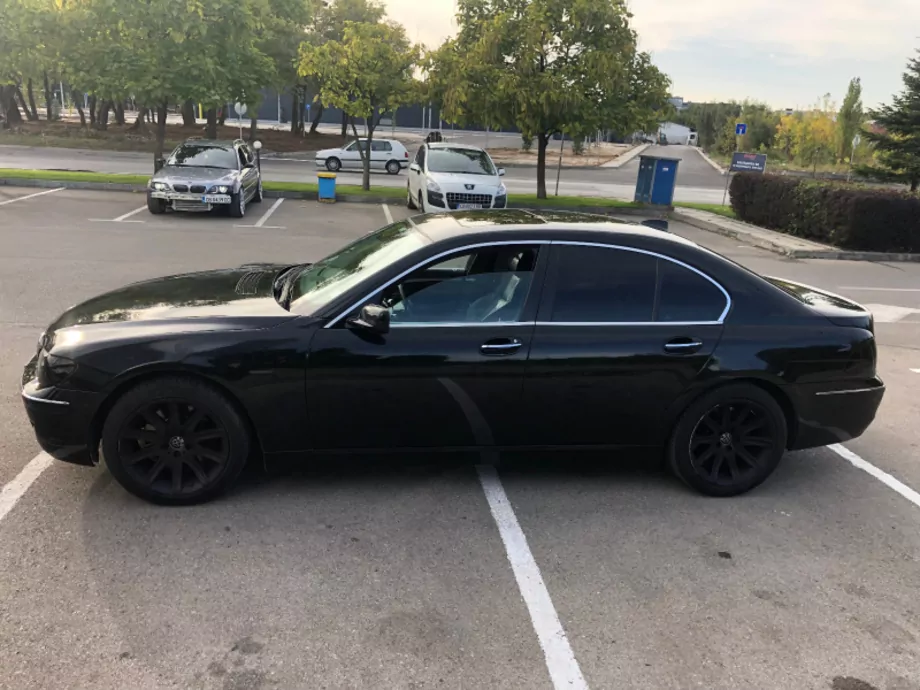 ID:619 - BMW 730