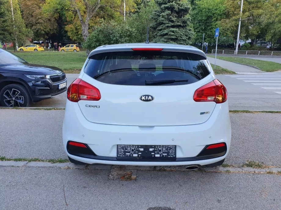 ID:626 - KIA CEED