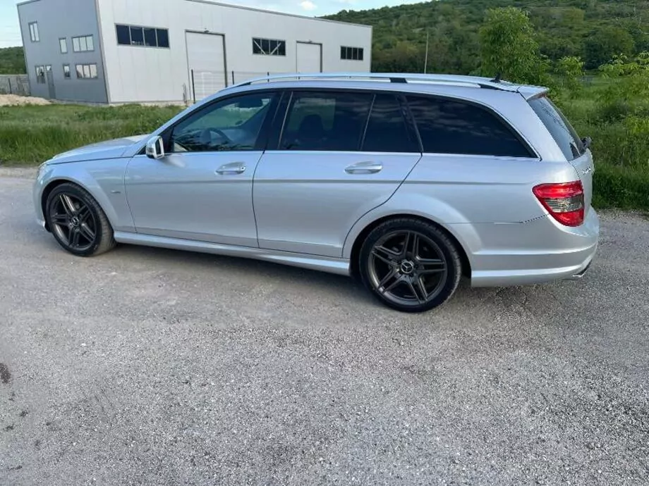 ID:628 - MERCEDES-BENZ C 220