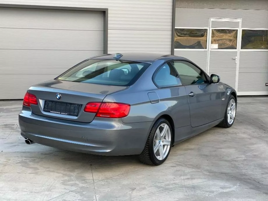 ID:633 - BMW 320