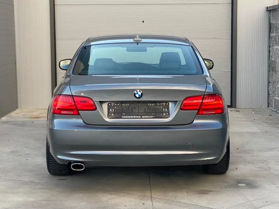 ID:633 - BMW 320