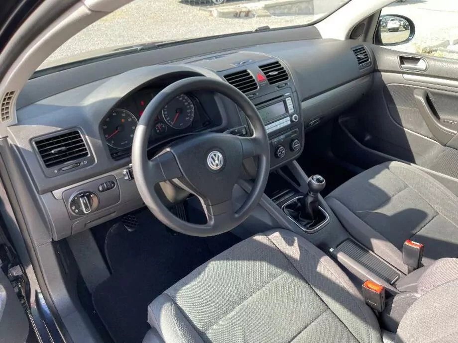 ID:638 - VOLKSWAGEN GOLF