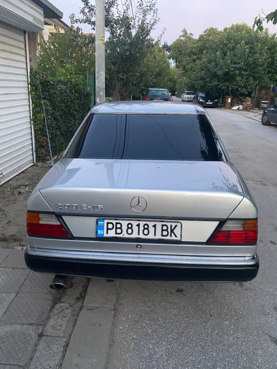 ID:657 - MERCEDES-BENZ 124