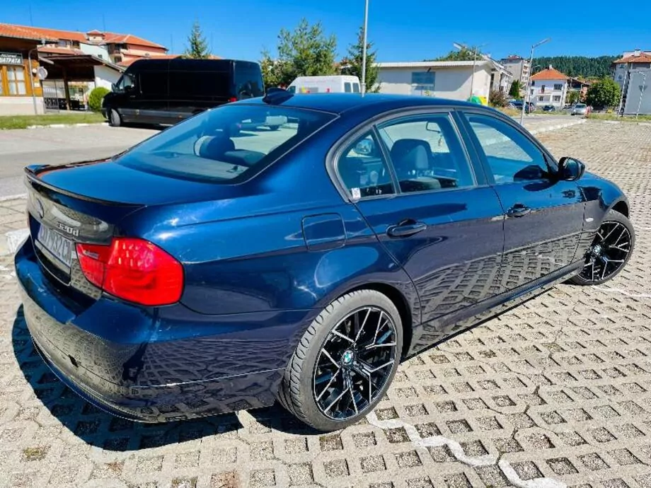 ID:673 - BMW 320