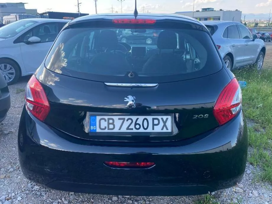 ID:682 - PEUGEOT 208