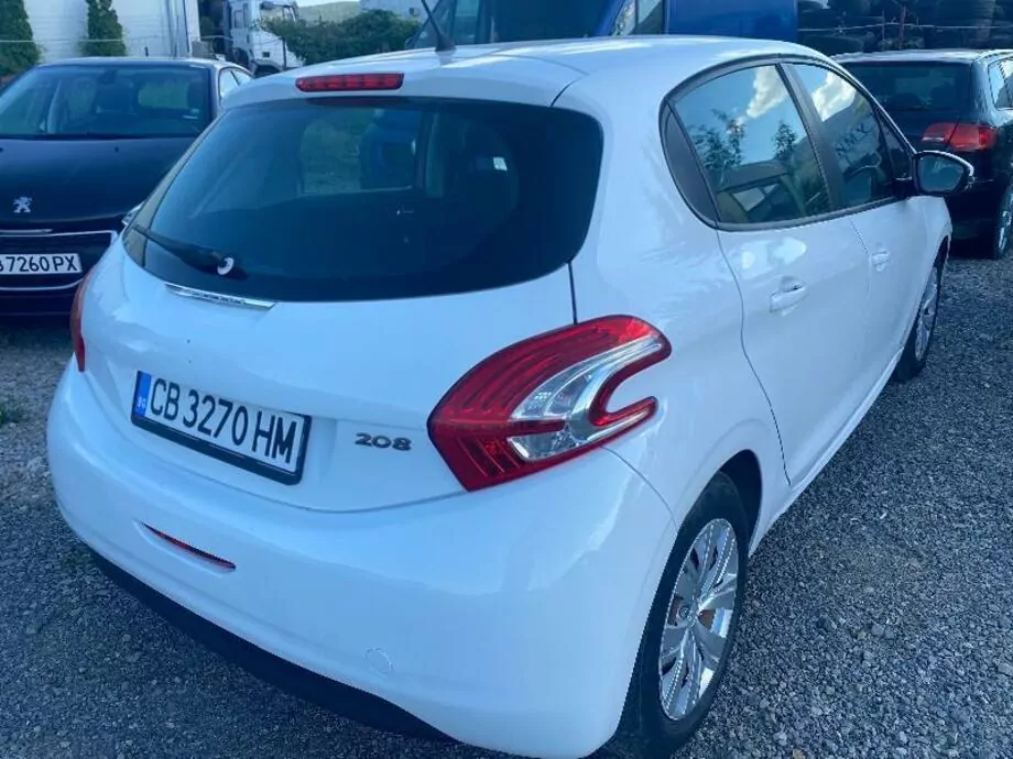 ID:683 - PEUGEOT 208