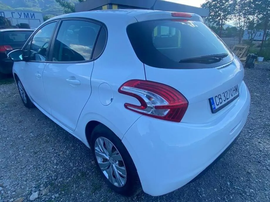 ID:683 - PEUGEOT 208