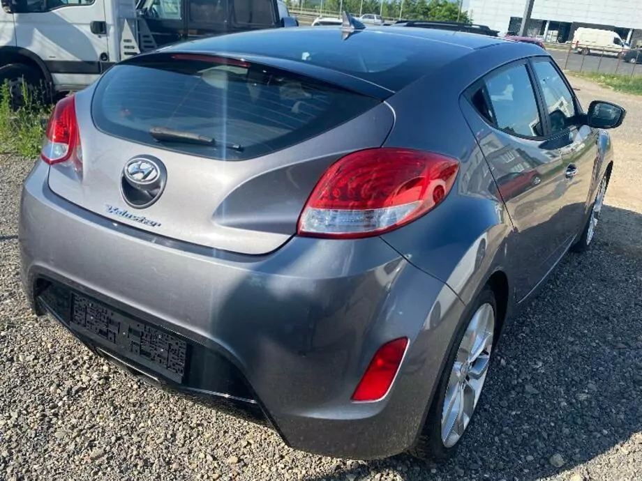 ID:684 - HYUNDAI VELOSTER