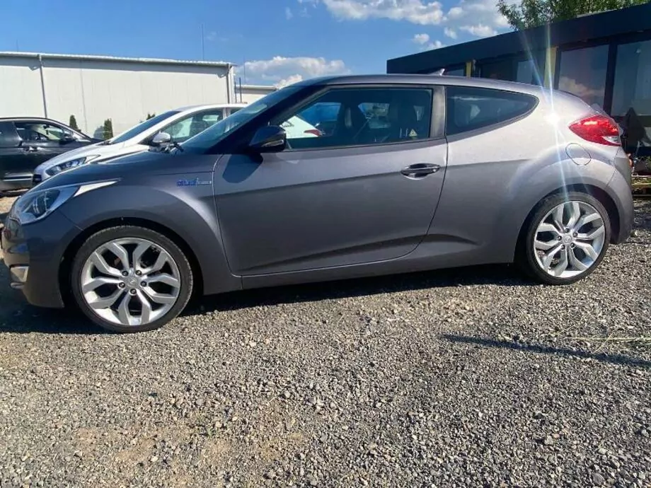 ID:684 - HYUNDAI VELOSTER