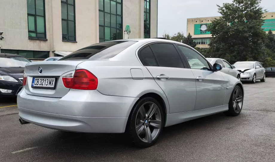 ID:685 - BMW 330