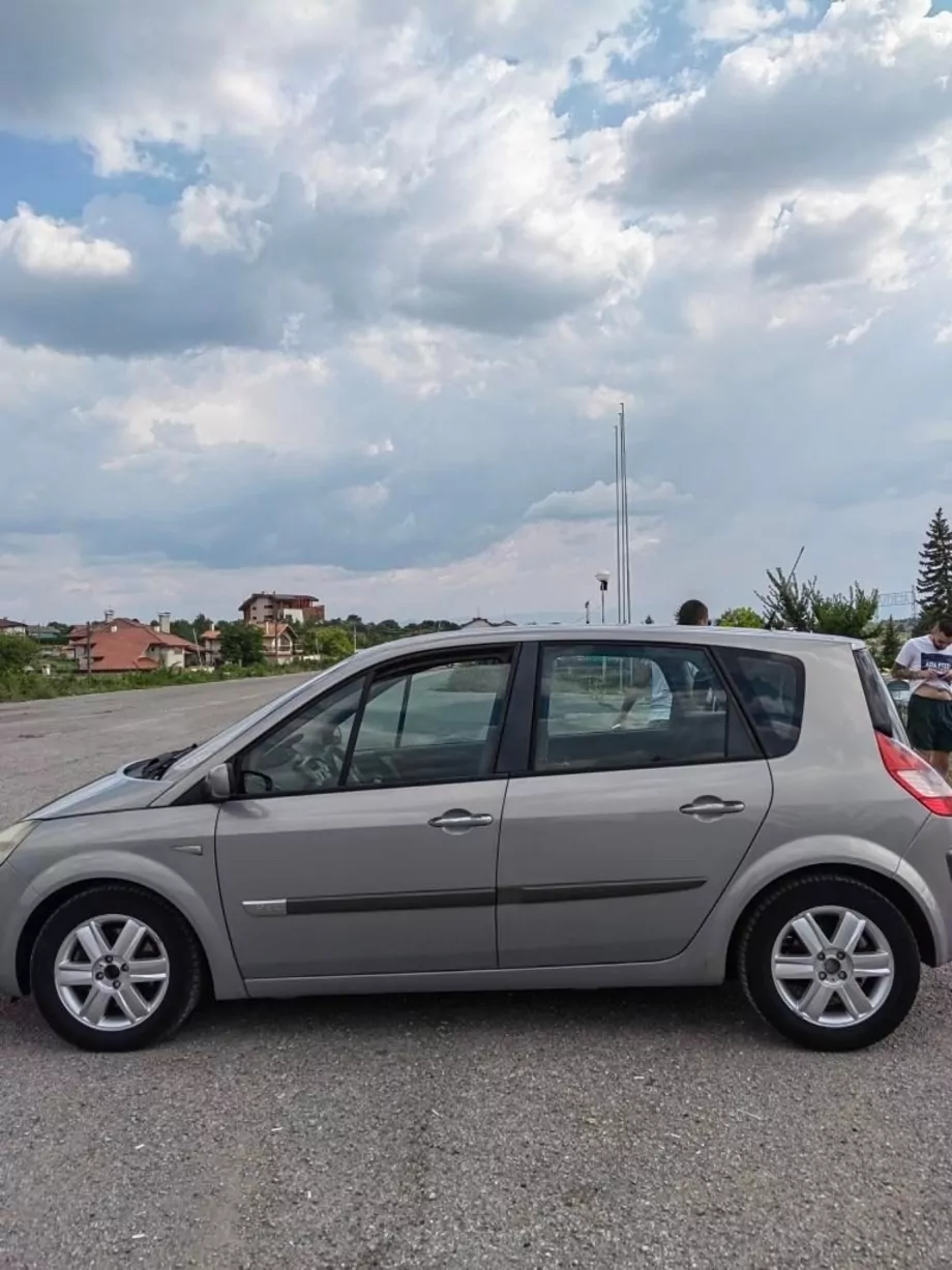 ID:687 - RENAULT GRAND SCENIC