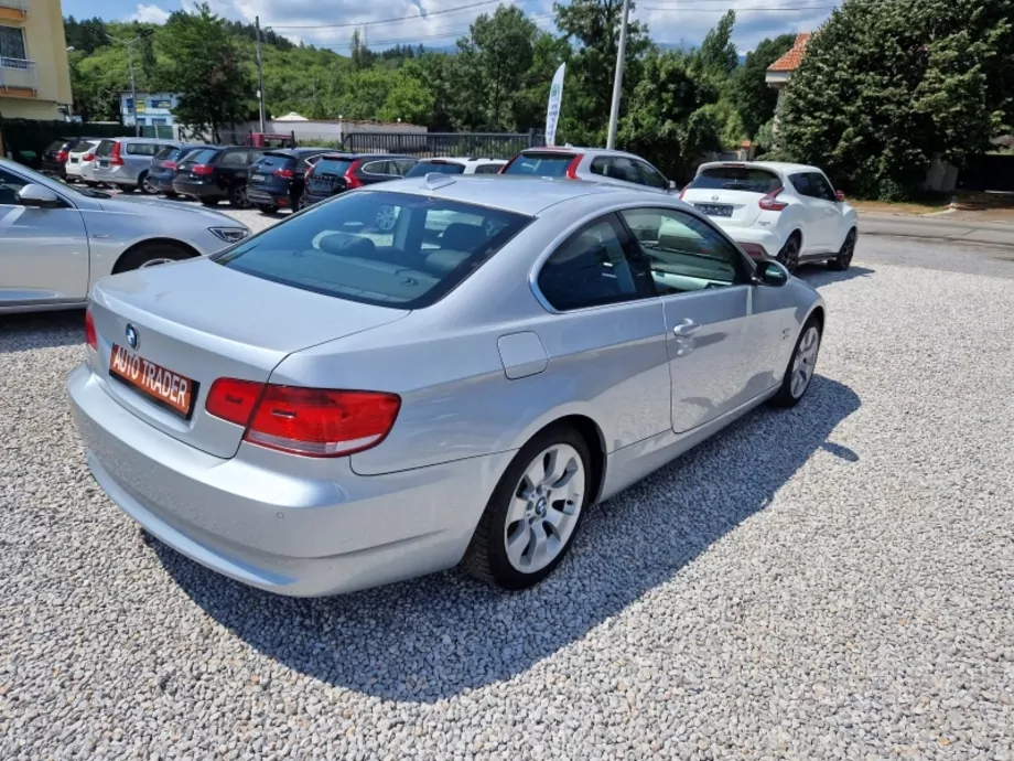 ID:700 - BMW 330