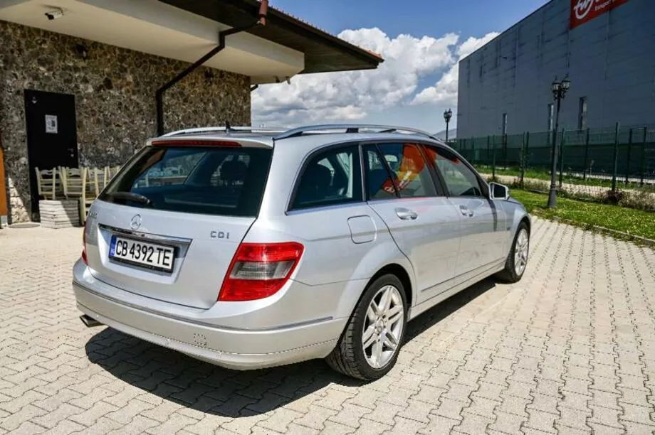 ID:702 - MERCEDES-BENZ C 220