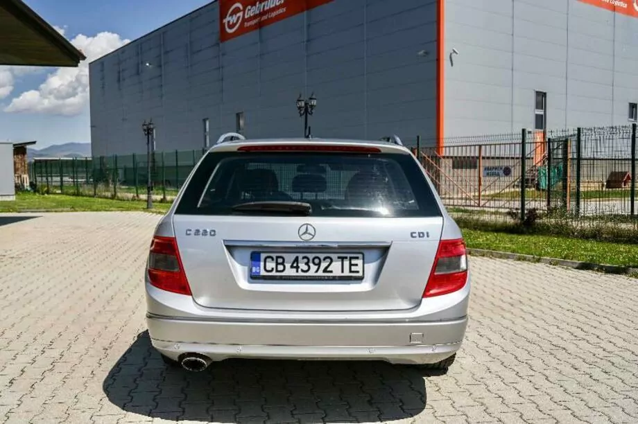 ID:702 - MERCEDES-BENZ C 220