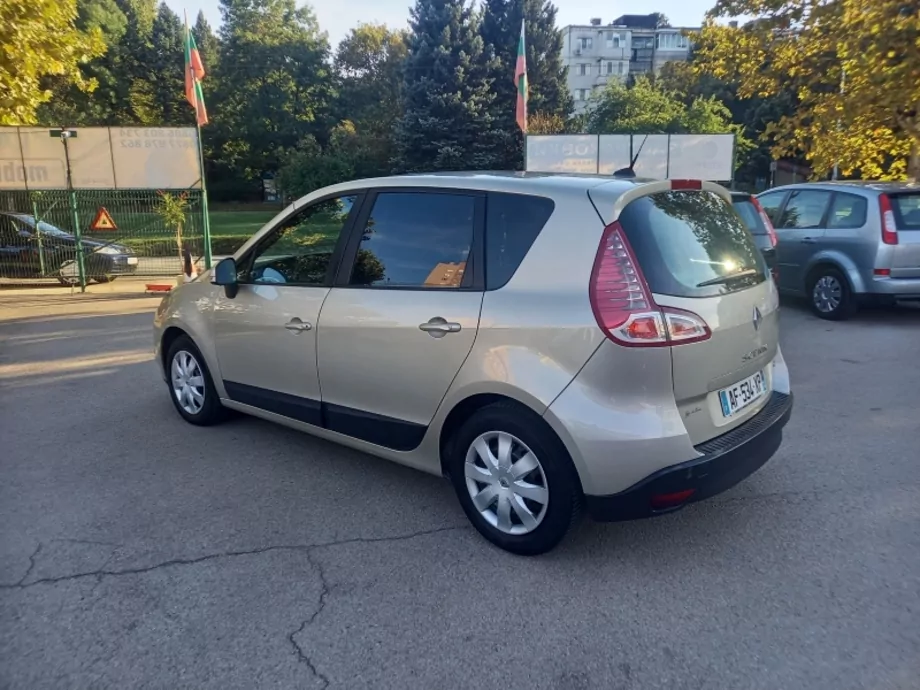 ID:713 - RENAULT GRAND SCENIC