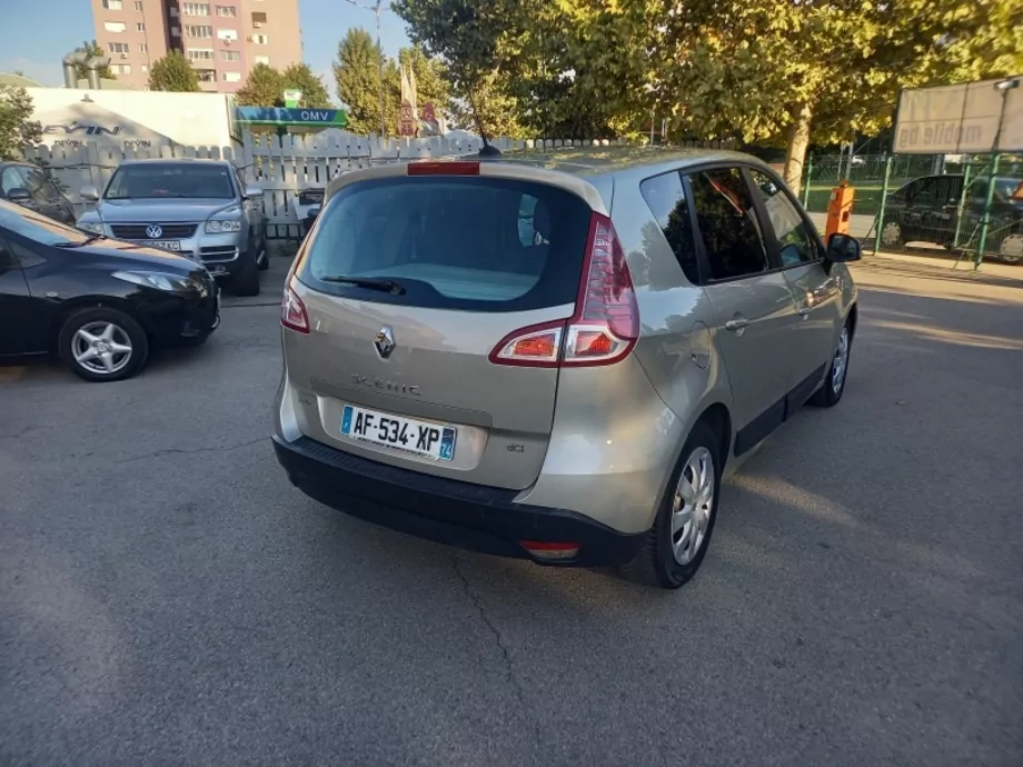 ID:713 - RENAULT GRAND SCENIC