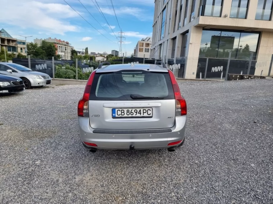 ID:745 - VOLVO V50