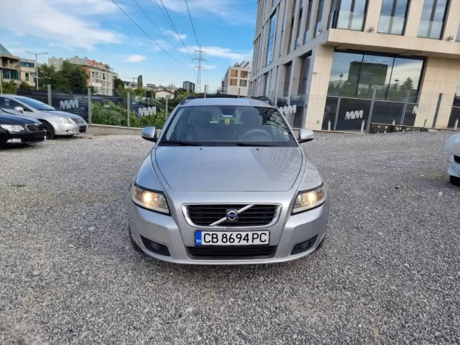 ID:745 - VOLVO V50