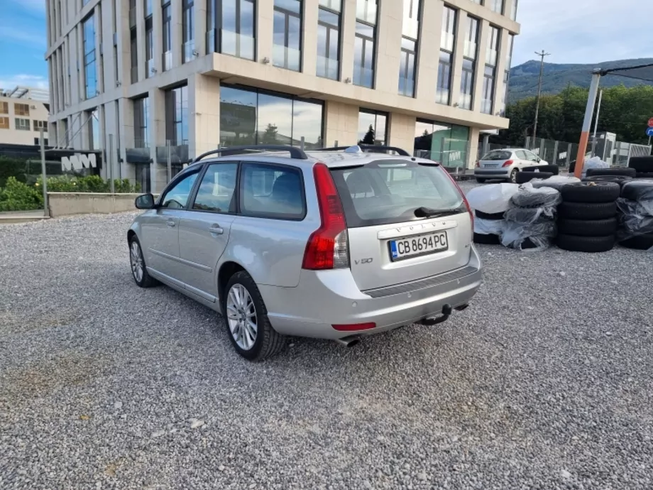 ID:745 - VOLVO V50