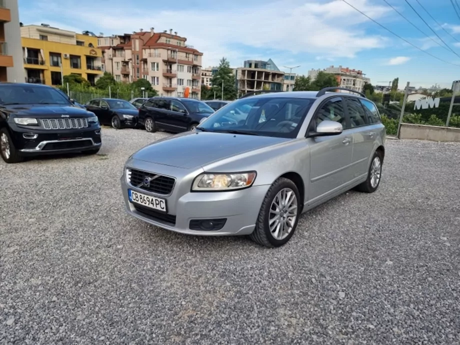 ID:745 - VOLVO V50