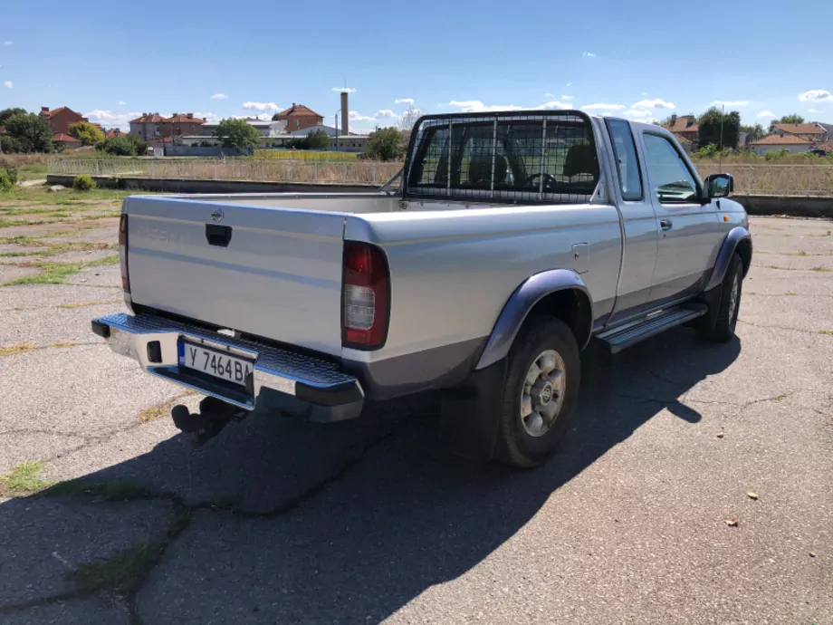 ID:764 - NISSAN NAVARA