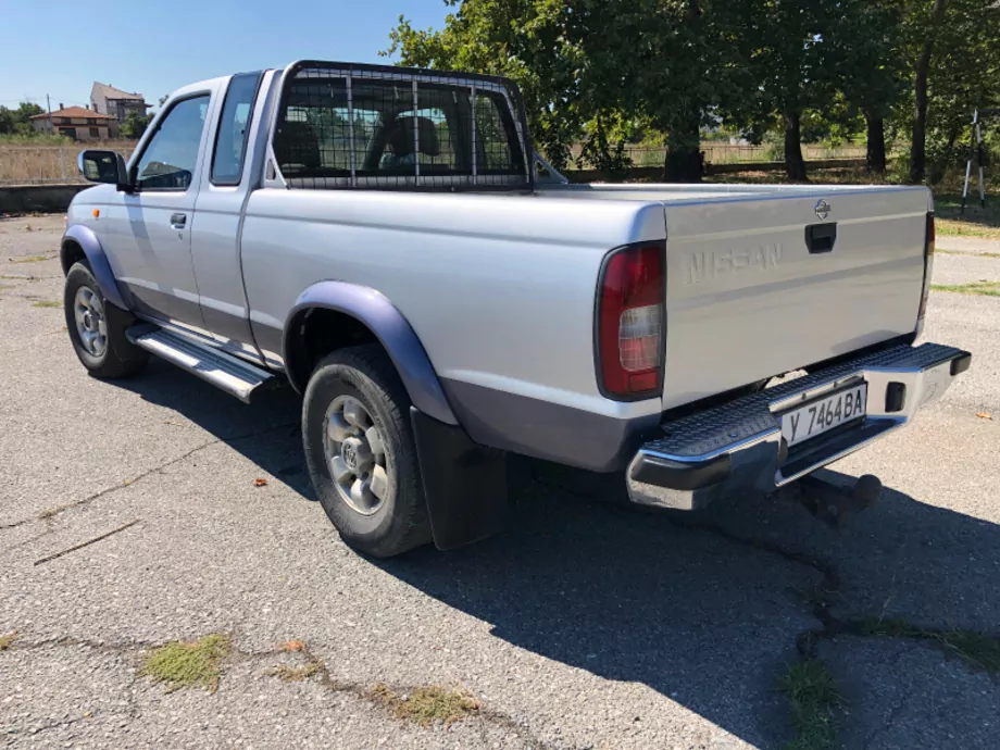 ID:764 - NISSAN NAVARA