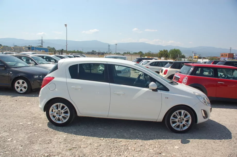 ID:765 - OPEL CORSA